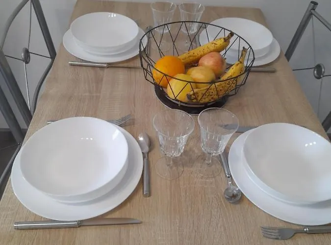 度假居 Un Doux Refuge 永河畔拉罗什