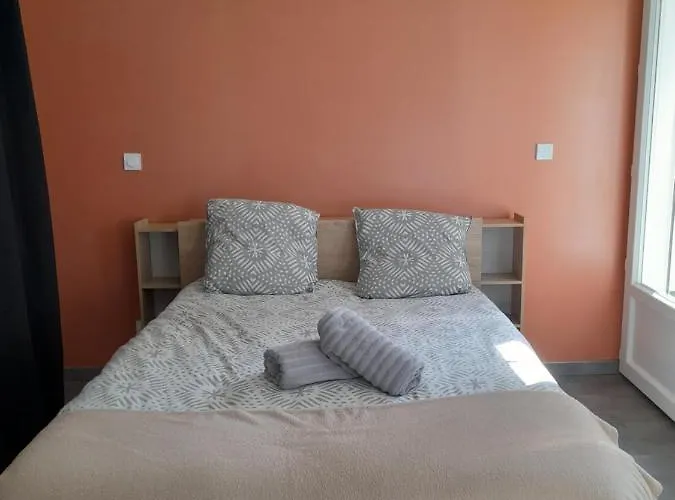 度假居 Un Doux Refuge 永河畔拉罗什